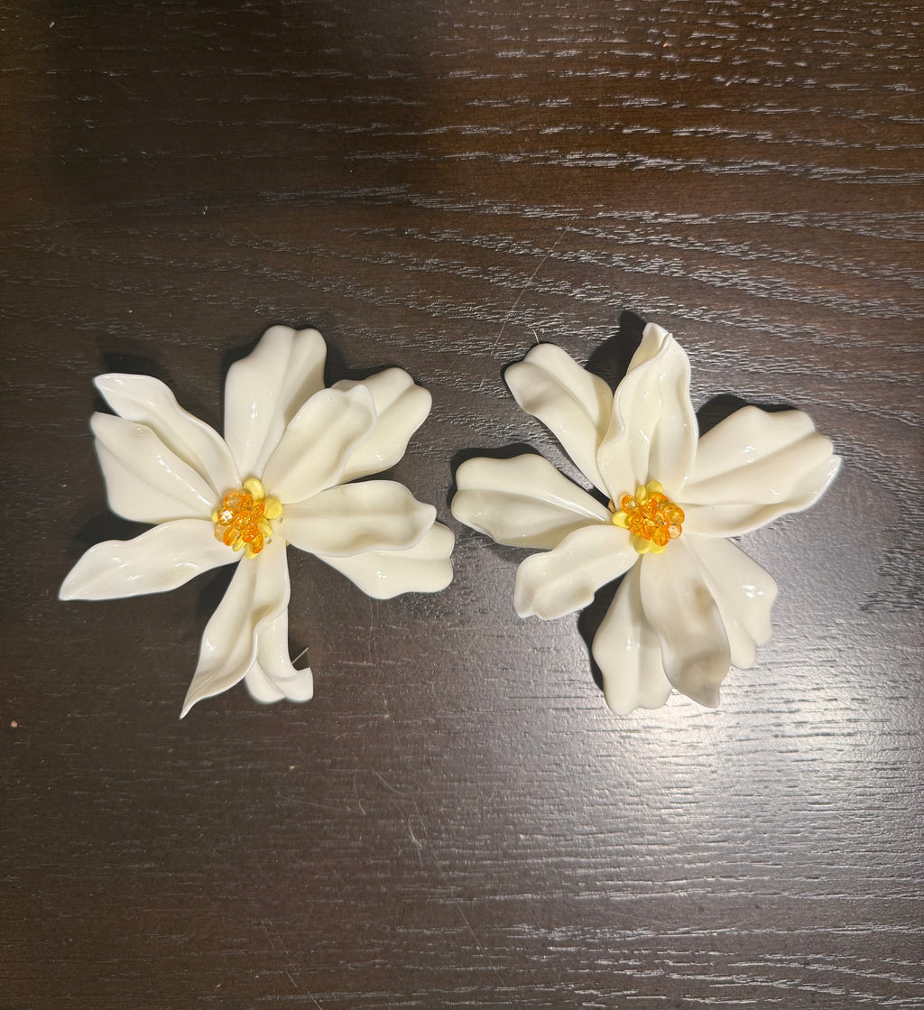 White bloom flower stud earrings
